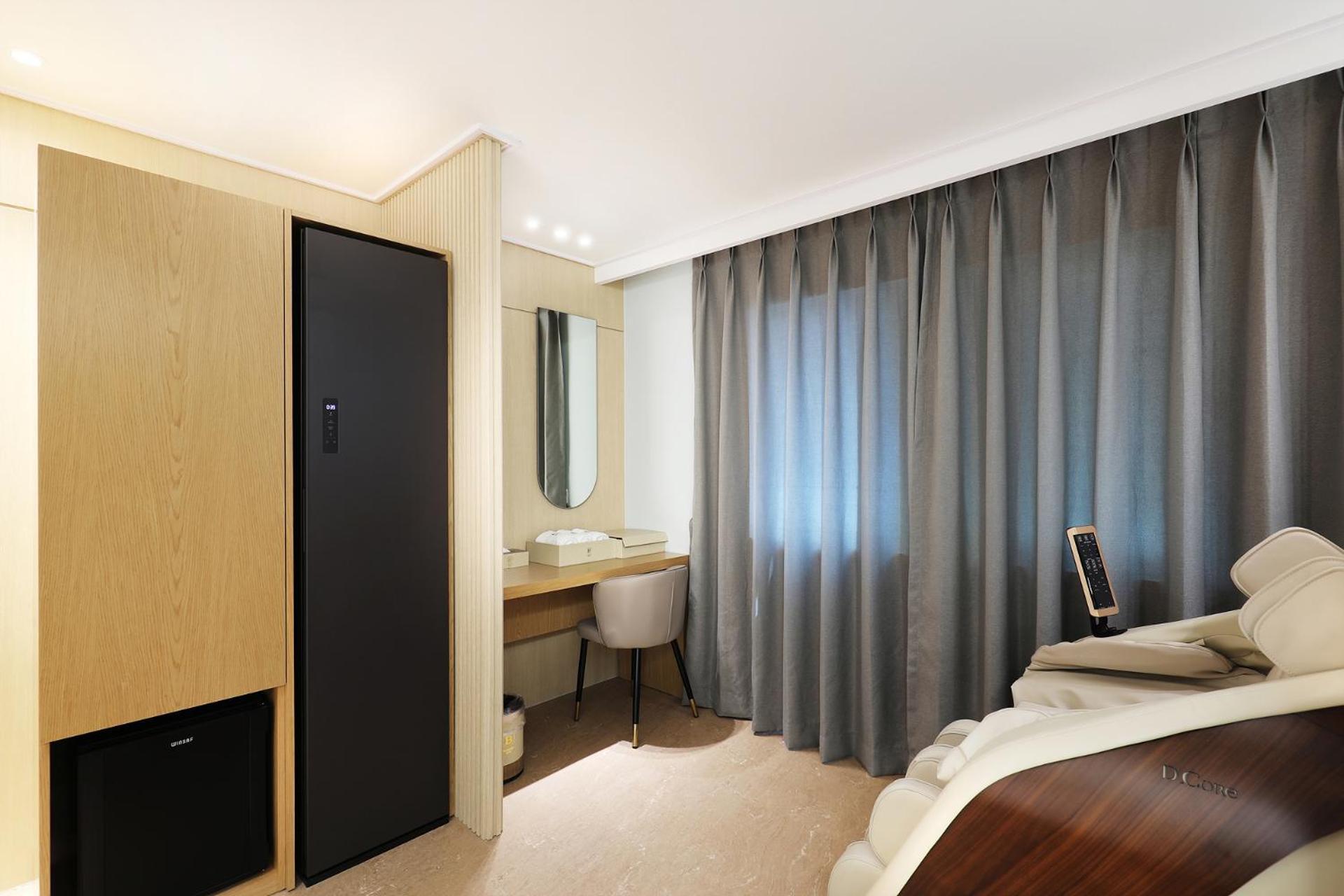 Hotel Browndot Airport New *