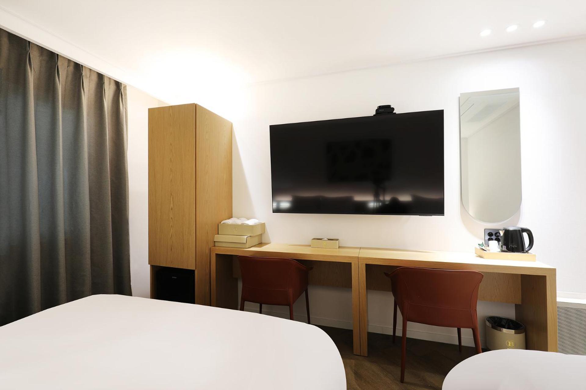 Browndot Airport New Hotel *